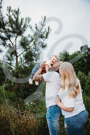 Elianna - 1 year_060423_0179