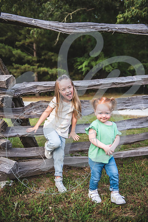 Reardon Fam - Spring 2023_061823_0401