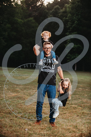 Reardon Fam - Spring 2023_061823_0469