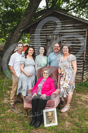 Norwood Extended Family_051323_0218