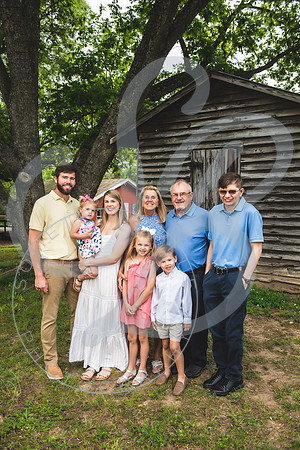 Norwood Extended Family_051323_0300