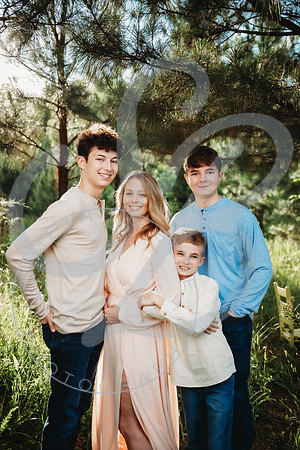 Wilkes Extended Family_052023_0258