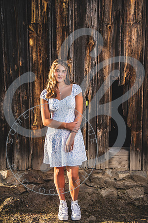 Lily - Senior_050523_0044