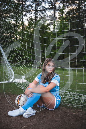 Lily - Senior_050523_0273