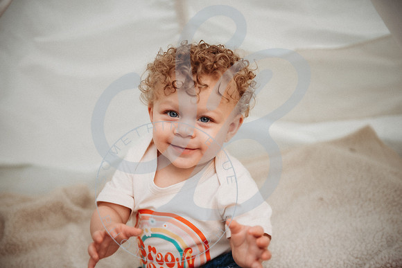 Elianna - 1 year_060423_0120