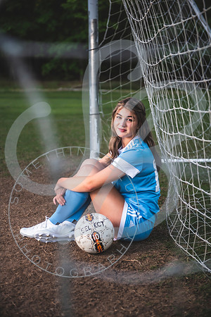 Lily - Senior_050523_0303