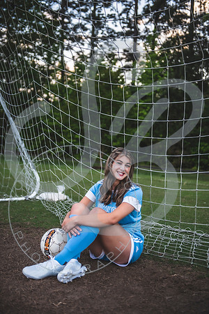 Lily - Senior_050523_0286