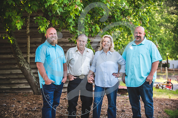Cox Extended Family_050623_0206