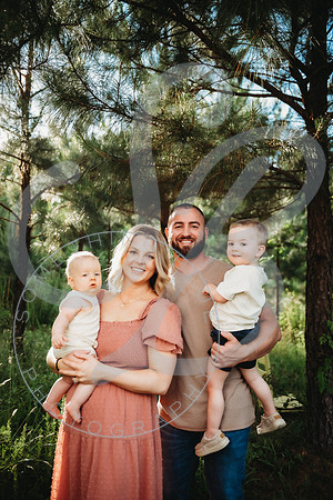 Wilkes Extended Family_052023_0304