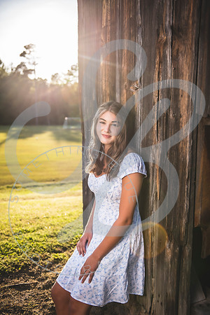 Lily - Senior_050523_0004
