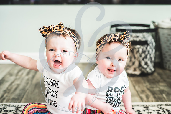 Whitfield Twins - 8 Month_011422_0144
