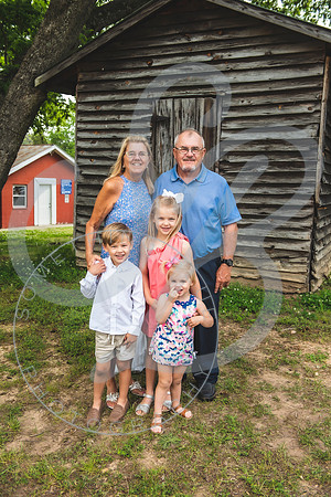 Norwood Extended Family_051323_0309