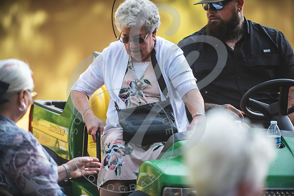 750_5272 (1)