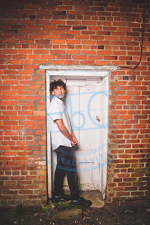 Calvin - Senior Session_032121_0179