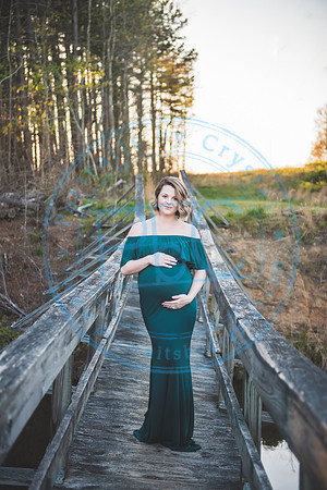 Shannon - Maternity_040221_0256