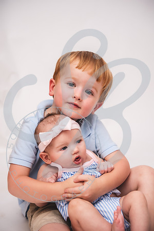 Sara - 4 Month_080623_0045