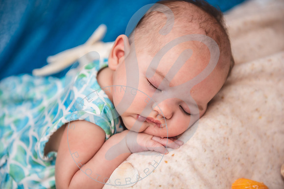 Sara - 4 Month_080623_0069