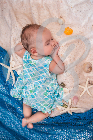 Sara - 4 Month_080623_0073