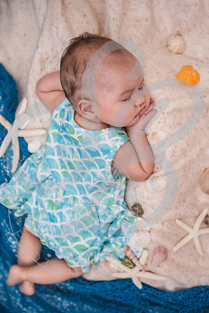 Sara - 4 Month_080623_0074