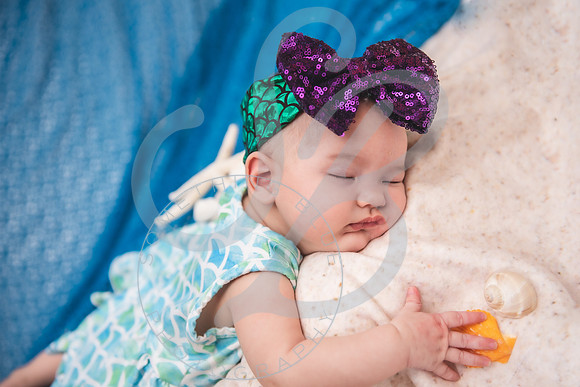 Sara - 4 Month_080623_0096
