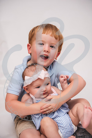 Sara - 4 Month_080623_0047