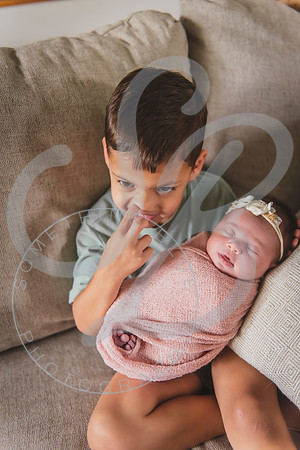 Mia - Newborn_052424_0129