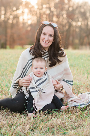 View More: http://arikajordanphotography.pass.us/marsh-family-december-2017