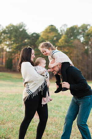 View More: http://arikajordanphotography.pass.us/marsh-family-december-2017