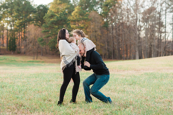 View More: http://arikajordanphotography.pass.us/marsh-family-december-2017