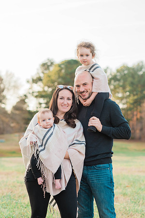 View More: http://arikajordanphotography.pass.us/marsh-family-december-2017