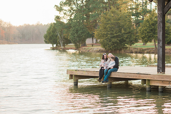 View More: http://arikajordanphotography.pass.us/marsh-family-december-2017