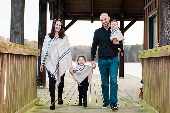 View More: http://arikajordanphotography.pass.us/marsh-family-december-2017