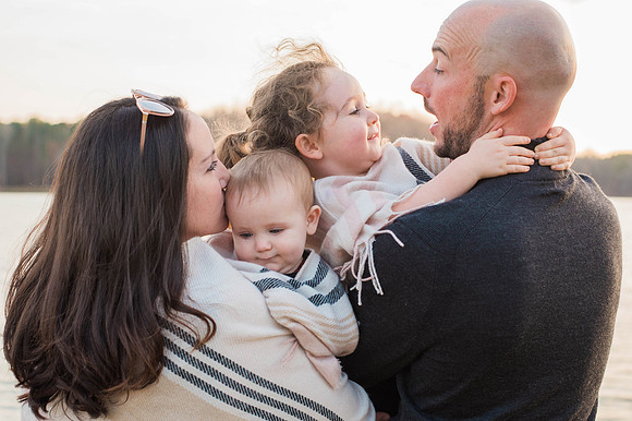 View More: http://arikajordanphotography.pass.us/marsh-family-december-2017