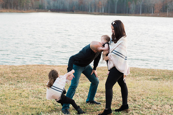 View More: http://arikajordanphotography.pass.us/marsh-family-december-2017