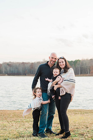 View More: http://arikajordanphotography.pass.us/marsh-family-december-2017
