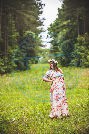 Jaclyn - Maternity_060921_0215