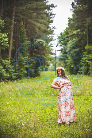 Jaclyn - Maternity_060921_0223