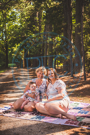 Finch Family_070321_0397
