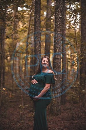 Hannah - Maternity_080921_0113