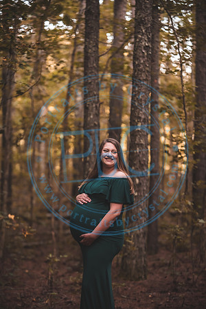 Hannah - Maternity_080921_0117