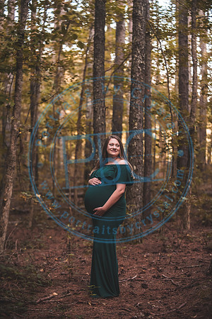 Hannah - Maternity_080921_0112