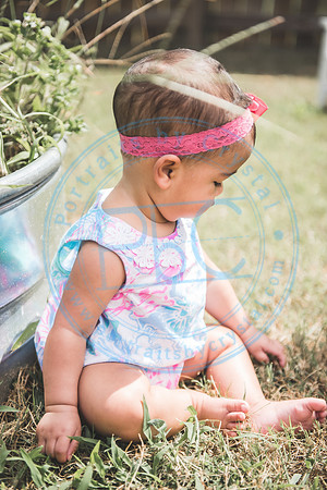 Maren - 6 months_082621_0136