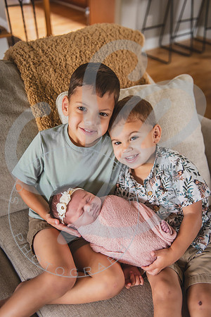 Mia - Newborn_052424_0117