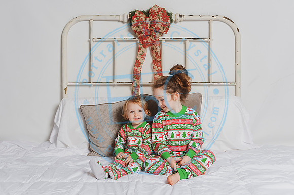 Sarah & Erin - Christmas Pajamas_110418_0010