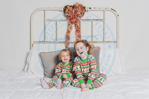 Sarah & Erin - Christmas Pajamas_110418_0017