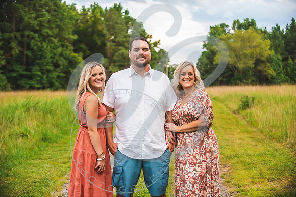 Pam Gillis Family Generational_081422_0422