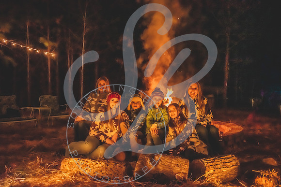 Thomas Family Fire Pit Photos_121623_0212