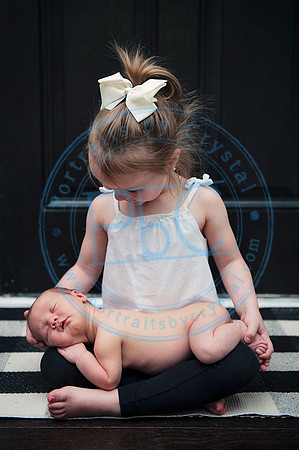 Taylor Moran - Newborn_052019_0223