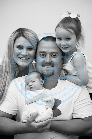 Taylor Moran - Newborn_052019_0255_1