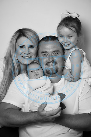 Taylor Moran - Newborn_052019_0276_1